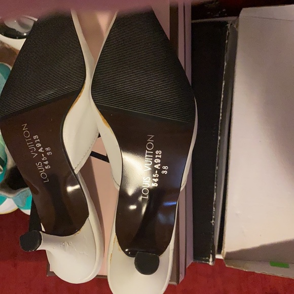 Luis Vuitton white loafers with gold accessories - Picture 6 of 9